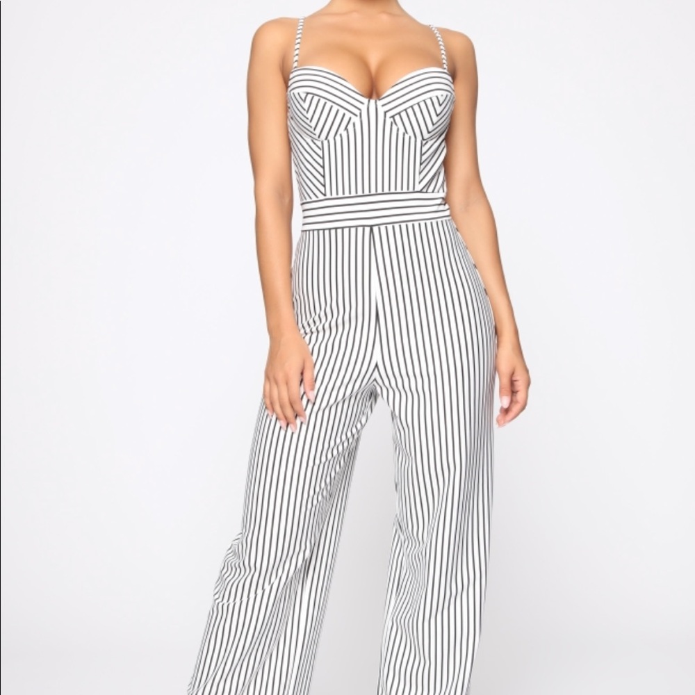 FASHION NOVA JUMPSUIT NWOT